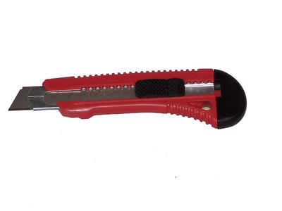 Nůž odlamovací drážkovaný s ocelovou výztuhou 18 mm